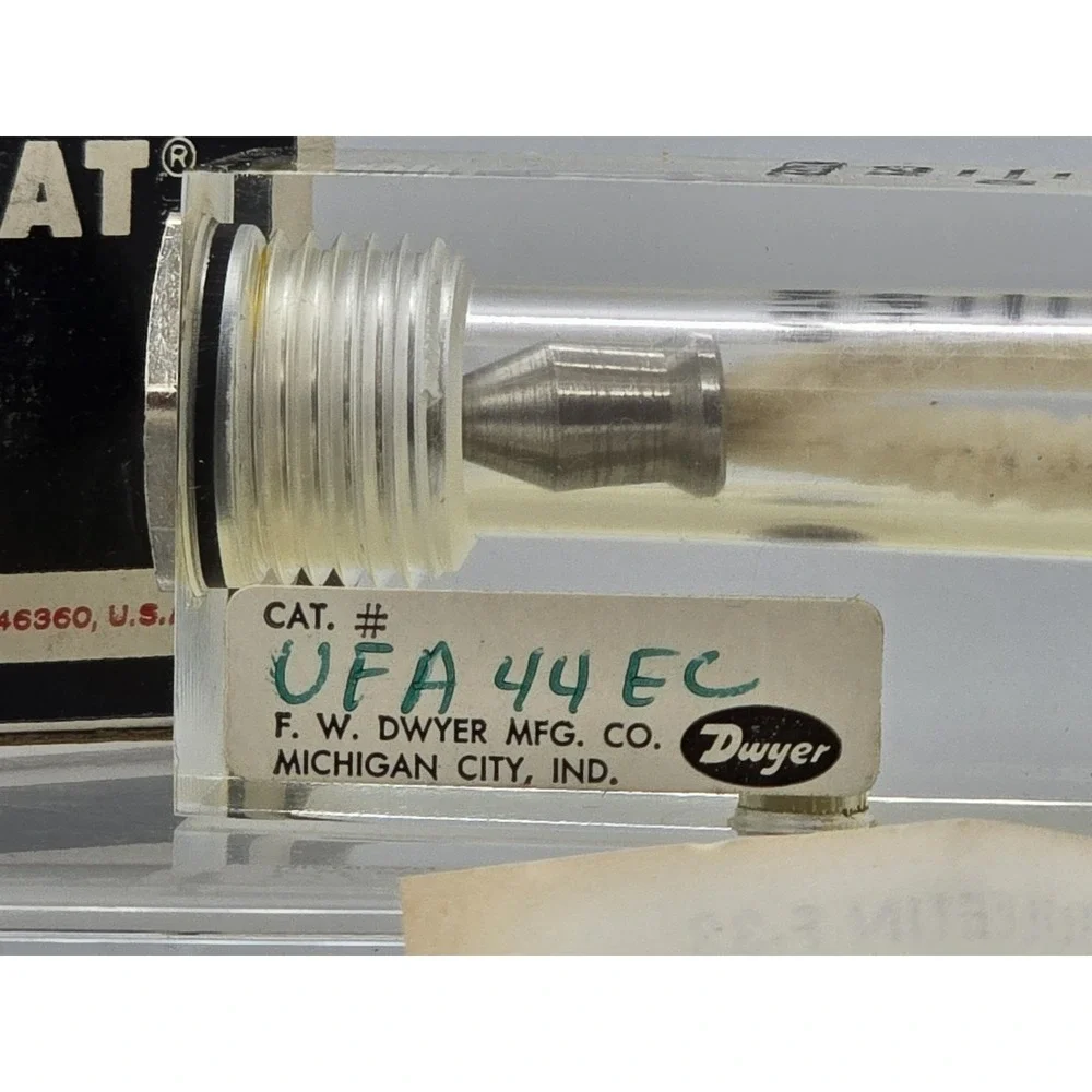 2 Lot NOS Dwyer VFA-44- EC Visi-Float Acrylic Flowmeter 0-40 GPH Air Made in USA